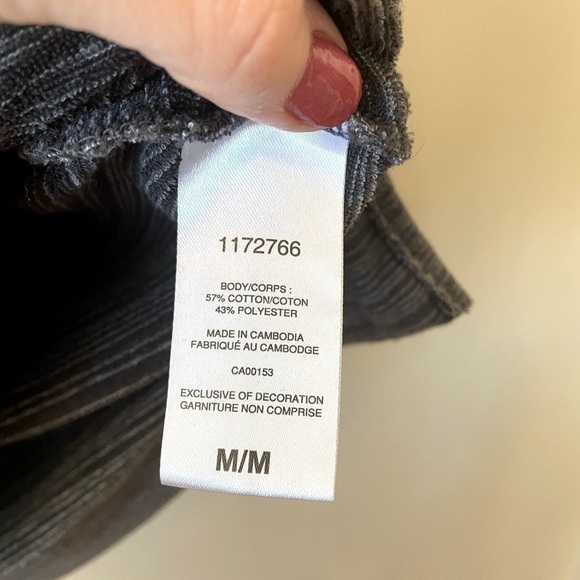 ⭐️2 FOR $20⭐️ Champion Grey Pullover sweater - Picture 2 of 12